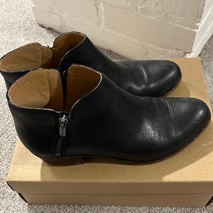 Lucky’s black leather booties